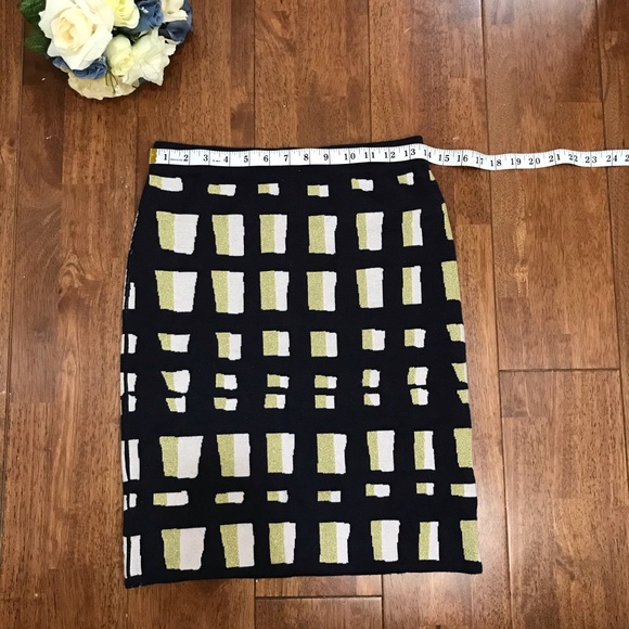 Ann Taylor Lattice Wool Knit Pencil Skirt XS - Picture 12 of 12